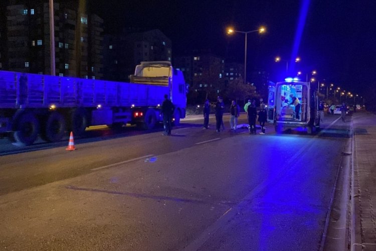 Konya'da otomobil motosiklete &ccedil;arptı: 1 &ouml;l&uuml;
