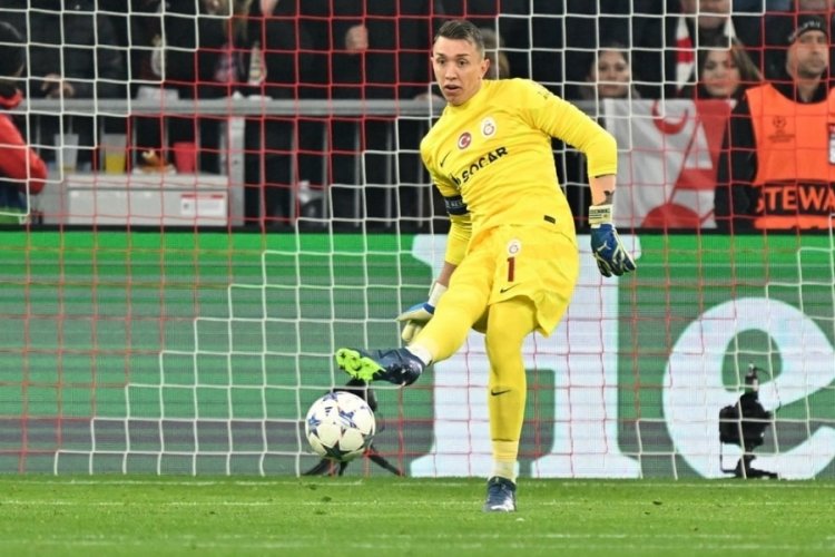 Muslera: Dirseğimde kırık olmadığını anladık