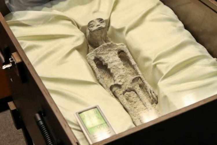 Mumyalanmış 'uzaylı' cesetleri, yeni kanıtlarla bir kez daha sergilendi