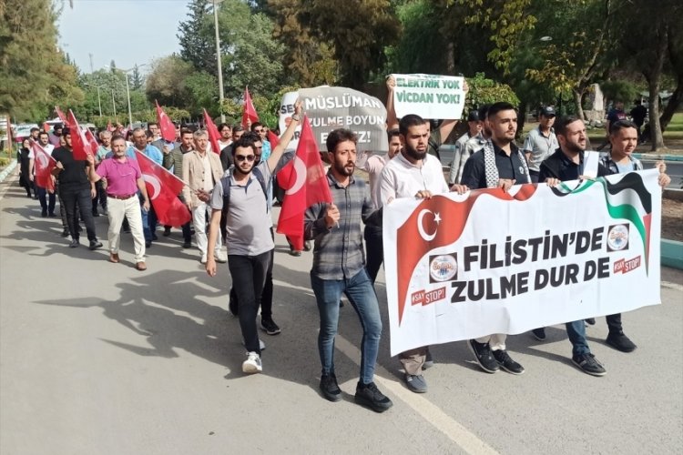 Osmaniye'de &uuml;niversite &ouml;ğrencileri İsrail'in saldırılarını protesto etti