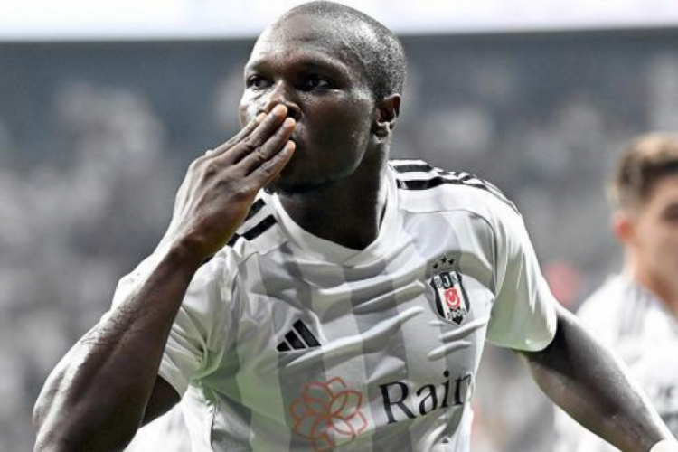 Beşiktaş'ta ma&ccedil;a dakikalar kala sakatlık şoku!