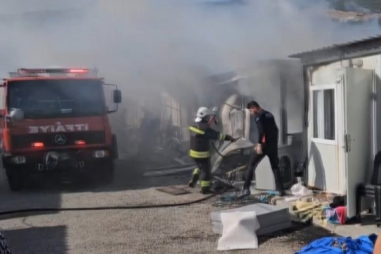 Gaziantep'teki konteyner kentte yangın &ccedil;ıktı!