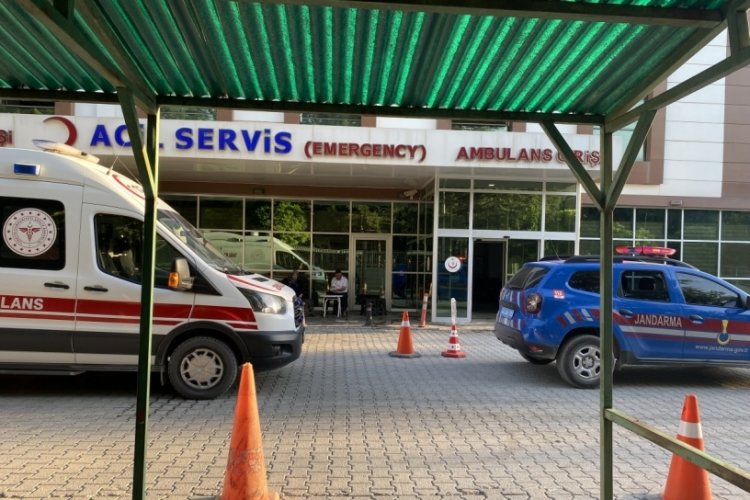 Konya'da 2 otomobilin &ccedil;arpıştığı kazada 2 kişi yaralandı