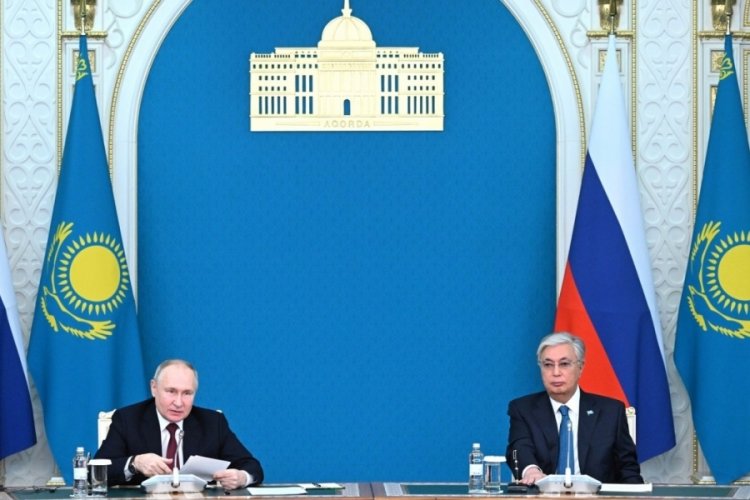 Kazakistan Cumhurbaşkanı geleneği bozdu