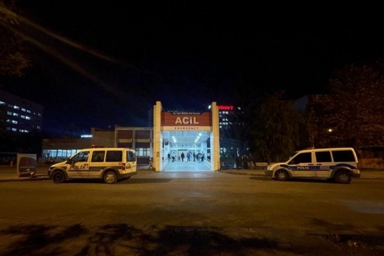 Kayseri'de bı&ccedil;aklı kavga!