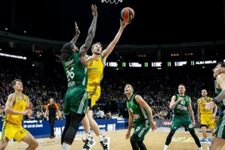 Panathinaikos, ALBA Berlin karşısında galip geldi