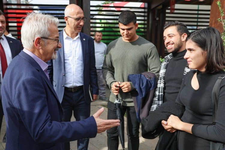 Başkan Turgay Erdem &uuml;niversite &ouml;ğrencileriyle buluştu