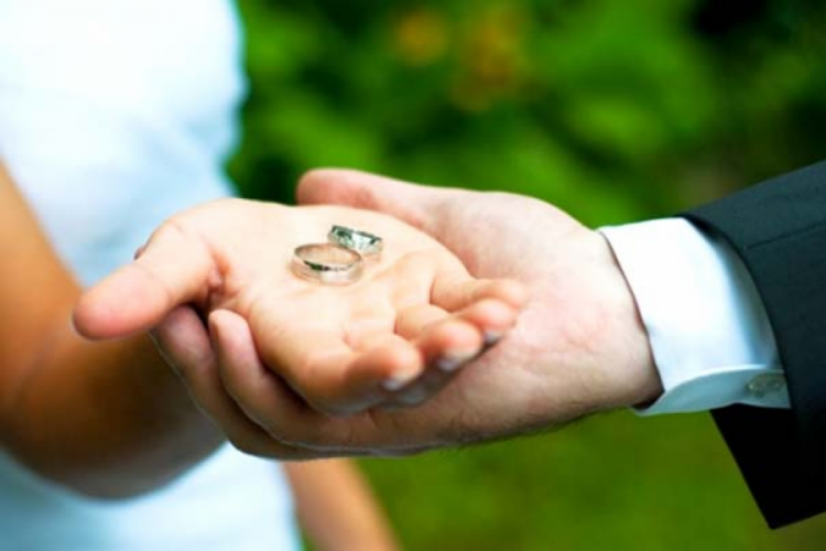K&uuml;tahya'da bir şahıs evlenme vaadiyle dolandırıldı