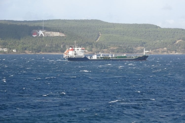 &Ccedil;anakkale Boğazı 10 saat sonra transit gemi ge&ccedil;işlerine a&ccedil;ıldı