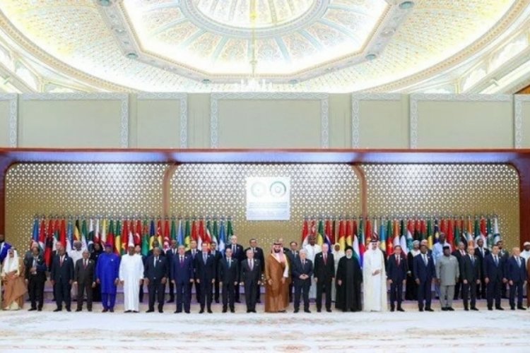 Arap Zirvesi'nden ortak bildiri