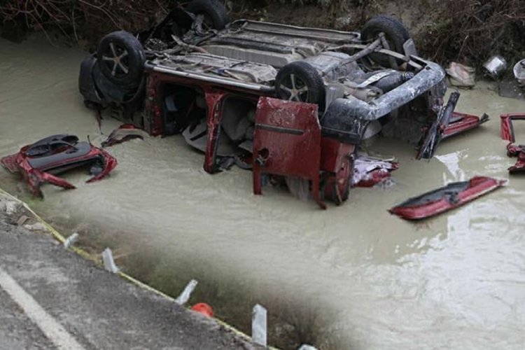Manisa'da ara&ccedil; Gediz Nehri'ne u&ccedil;tu! 3 kişi &ouml;ld&uuml;