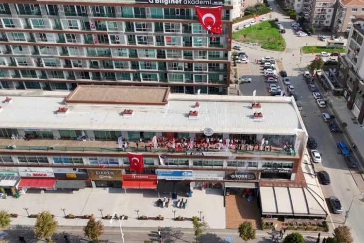 Bursa'da yanan iş merkezinin yanmadan &ouml;nceki g&ouml;r&uuml;nt&uuml;leri ortaya &ccedil;ıktı