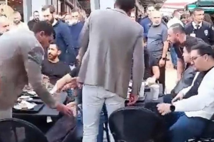Kocaeli'de kahve zinciri şubesinde oturanlara İsrail protestosu