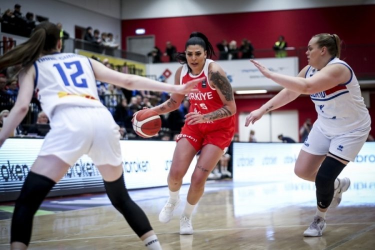 A Milli Kadın Basketbol Takımı İzlanda'yı mağlup etti
