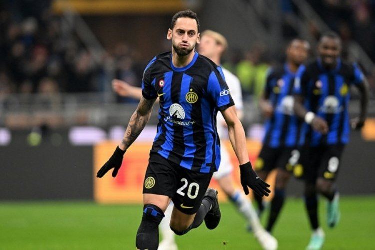 Hakan &Ccedil;alhanoğlu, Serie A tarihine ge&ccedil;ti
