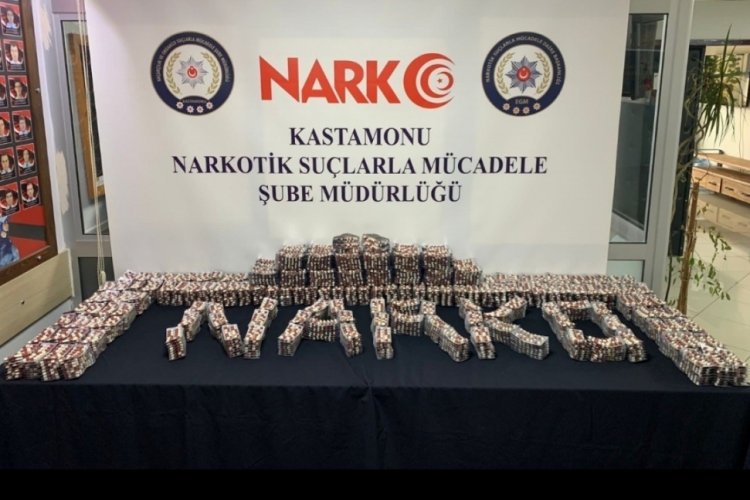 Kastamonu'da 22 bin 400 adet sentetik ecza hap ele ge&ccedil;irildi