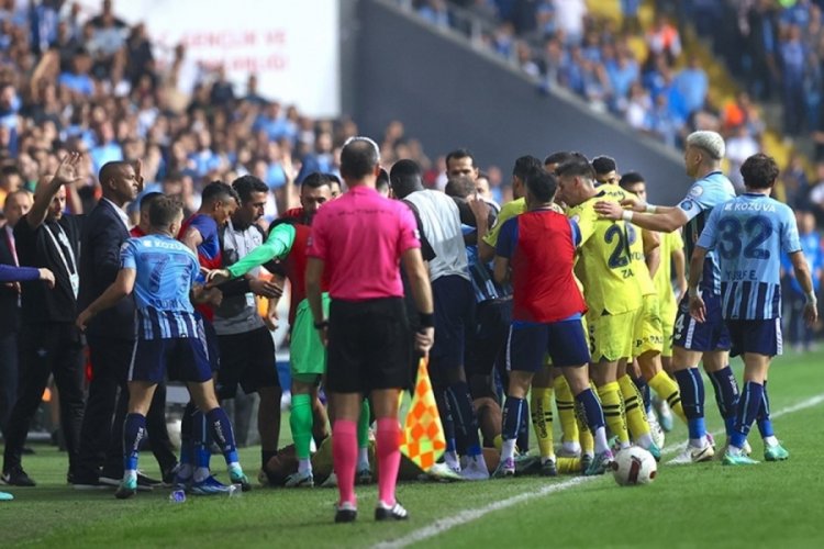 Fenerbah&ccedil;e'den hakem tepkisi: Sokak kavgası mı futbol ma&ccedil;ı mı?
