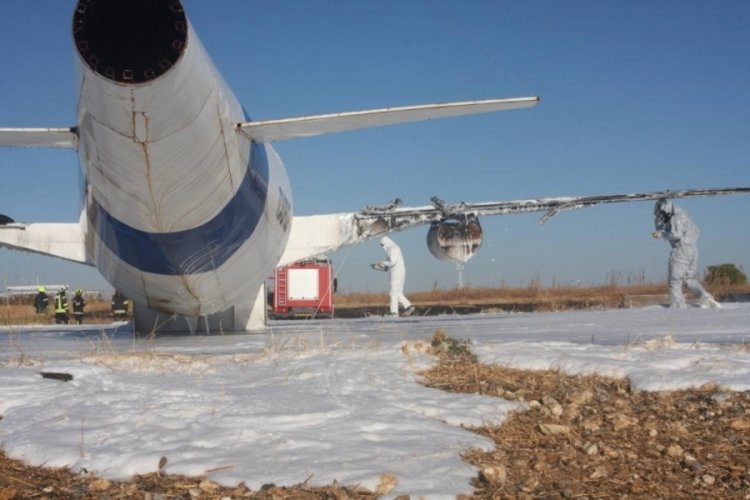 Adıyaman Havalimanında yapılan tatbikat ger&ccedil;eği aratmadı
