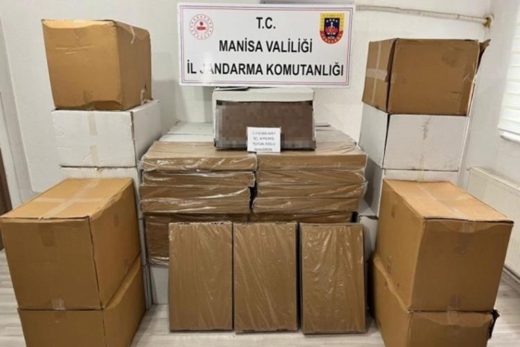 Manisa Kula'da yolcu otob&uuml;s&uuml;nde ka&ccedil;ak t&uuml;t&uuml;n ele ge&ccedil;irildi