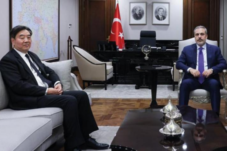 Bakan Fidan, &Ccedil;in Halk Cumhuriyeti Temsilcisi Zhai Jun'u ağırladı