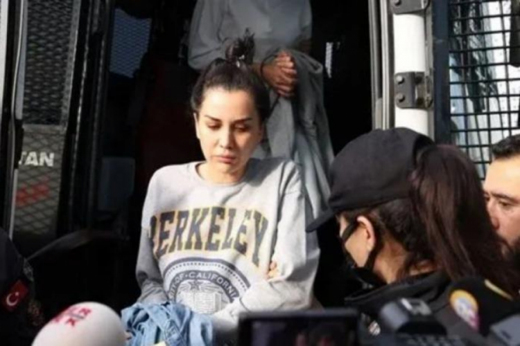 Dilan Polat ile g&ouml;r&uuml;şmek i&ccedil;in her g&uuml;n 30 avukat talepte bulunuyor!