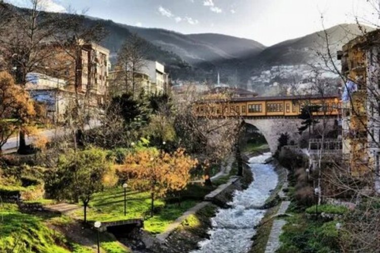 Bursa'da bug&uuml;n yağmur var mı?