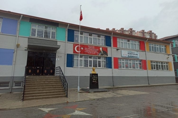 Bursa Orhangazi'deki okul deprem riski mi taşıyor? "&Ccedil;ocuklarımız i&ccedil;in tedirginiz"