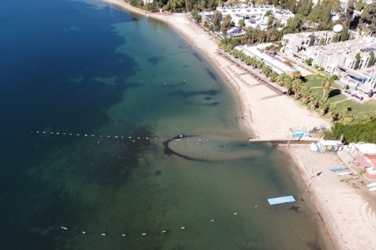 Muğla'da yağış sonrası denizin rengi değişti