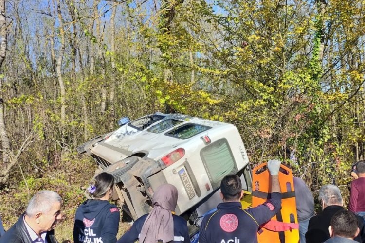 Bartın'da yolcu minib&uuml;s&uuml; devrildi! 11 yaralı