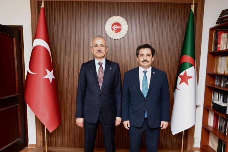 Bakan Uraloğlu, Cezayir'de