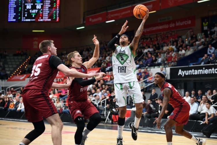 TOFAŞ, UCAM Murcia'ya mağlup oldu