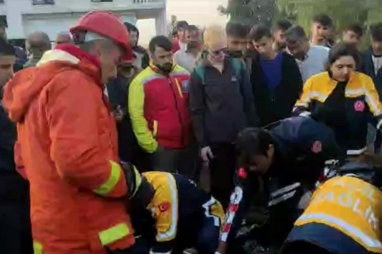 Mardin'de tır devrildi