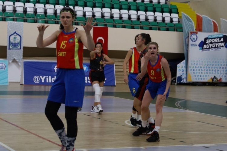 Potada sessiz şampiyona başladı