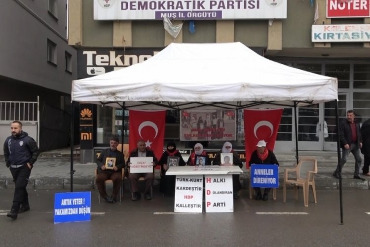 Muşlu ailelerin evlat n&ouml;beti s&uuml;r&uuml;yor