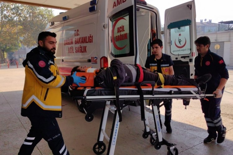 Bursa'da elektrikli bisiklet kaza yaptı: 3 yaralı