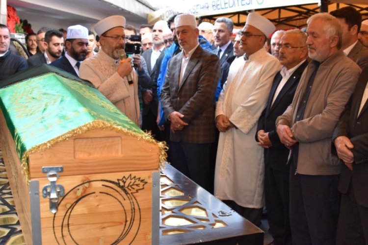 Diyanet İşleri Başkanı Ali Erbaş'ın annesi toprağa verildi