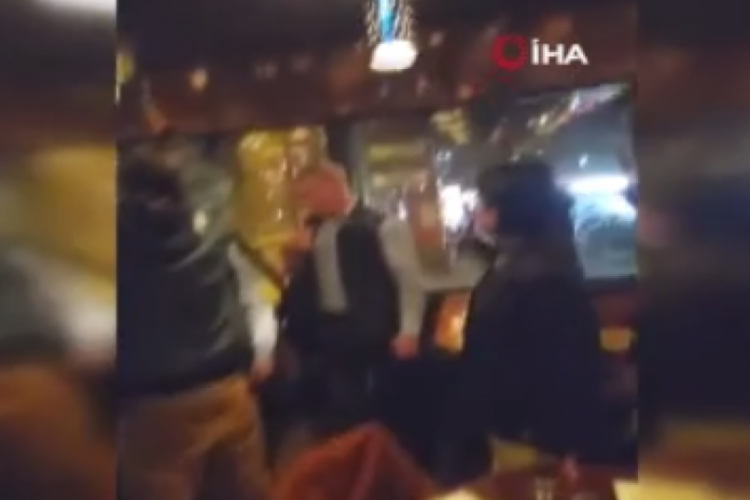 Kanada Başbakanı Trudeau protesto edildi