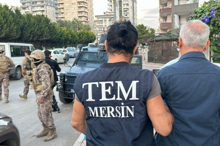 Mersin'de ter&ouml;r &ouml;rg&uuml;tlerine operasyon: 4 ş&uuml;pheli g&ouml;zaltına alındı