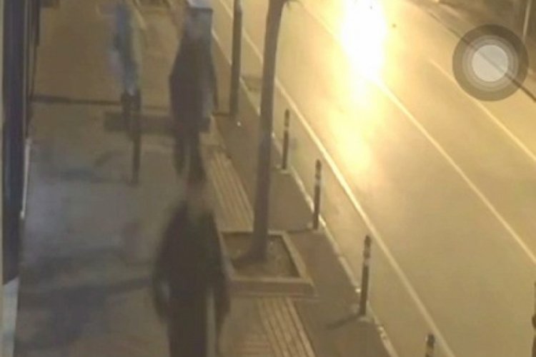 Bursa'da kapka&ccedil;&ccedil;ıların hırsızlık anı kamerada