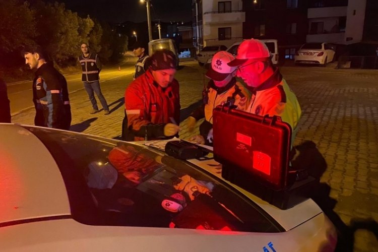 Bursa'da il&ccedil;e emniyet m&uuml;d&uuml;rl&uuml;ğ&uuml;nden Orhangazili vatandaşlara kimlik taşıma &ccedil;ağrısı!
