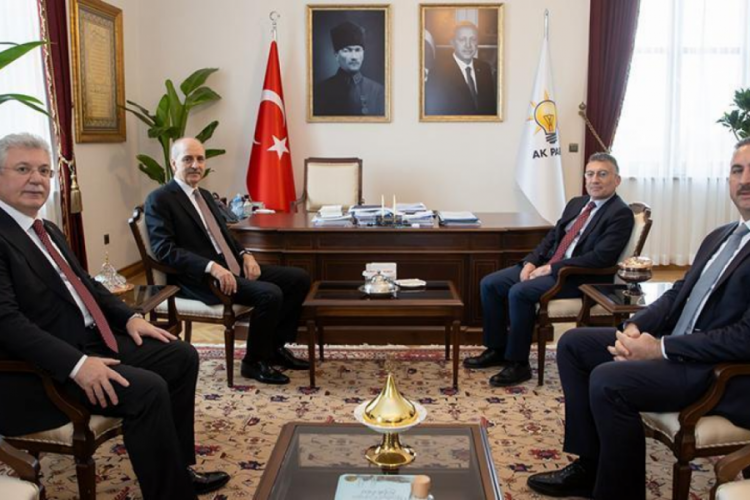 TBMM Başkanı Kurtulmuş AK Parti Grubu'nu ziyaret etti