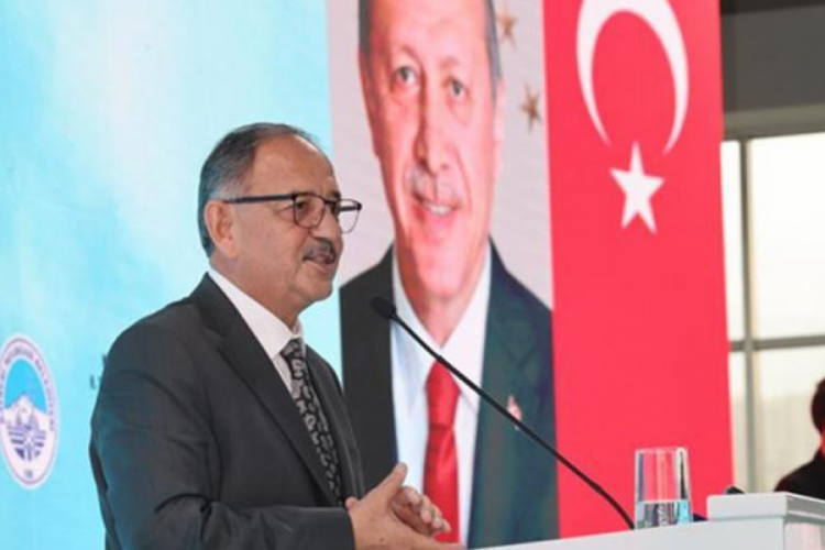 Bakan &Ouml;zhaseki: Hayırsever insan bal arısına benzer