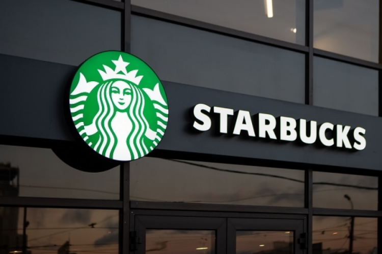 Y&uuml;zlerce Starbucks &ccedil;alışanı greve gitti