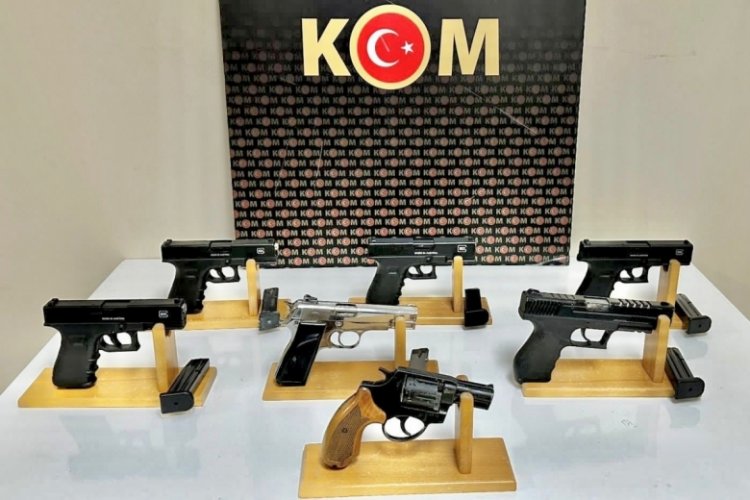 Bursa'da silah ticareti yapan oto tamirciye baskın! 3 tutuklu