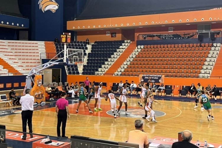 İzmitli sporcular sahadan galip ayrıldı
