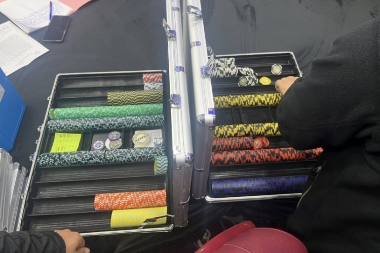 Bursa'da dernek diye kurdukları lokal kumarhane &ccedil;ıktı