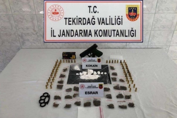 Tekirdağ'da evde vazo i&ccedil;erisinde uyuşturucu ele ge&ccedil;irildi