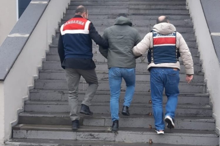 Erzurum'da aranan şahıslar Jandarmadan ka&ccedil;amadı