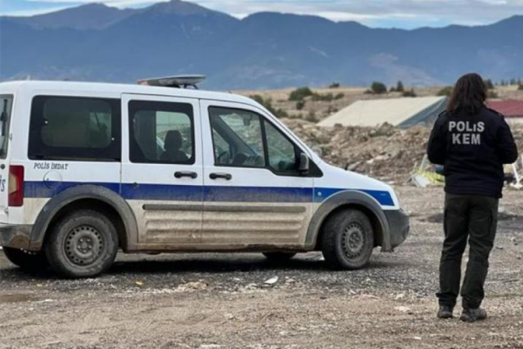 K&uuml;tahya'da sanayi sitesinde 'kafatası' alarmı!