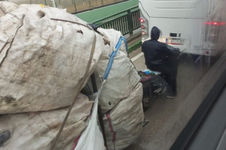 Bursa'da trafikte tehlikeli anlar!